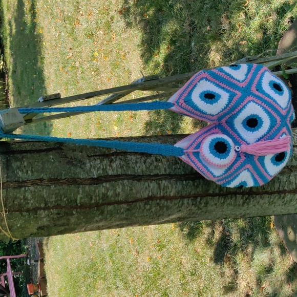 Handmade Crochet Women's Evil 👀 Eye Design Shoulder Bag - Picture 2 of 15